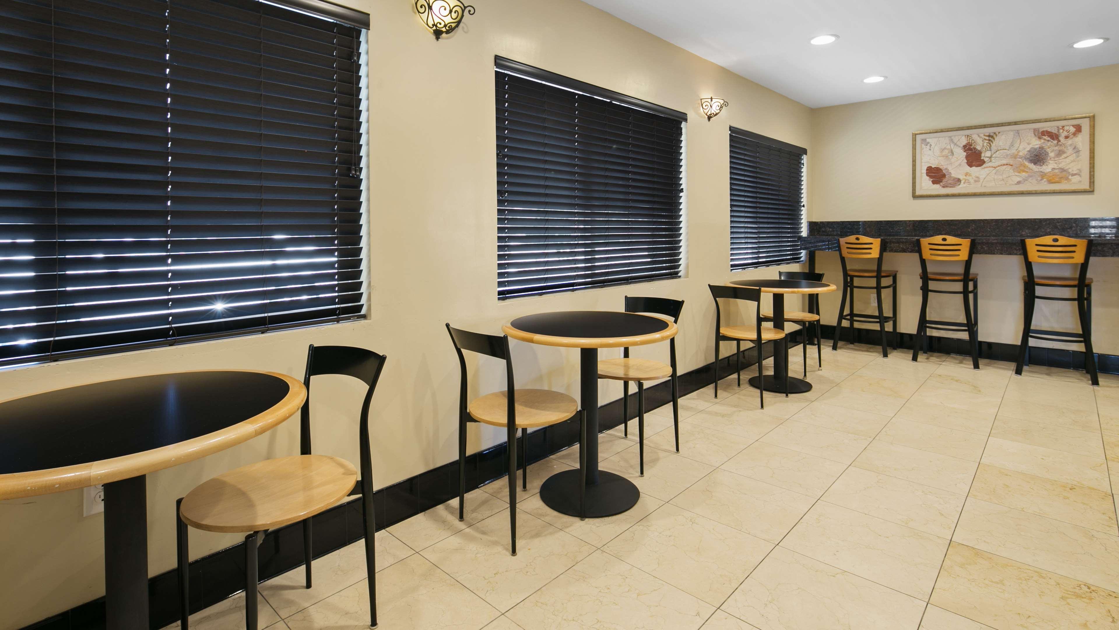 Best Western Westminster Inn Εξωτερικό φωτογραφία